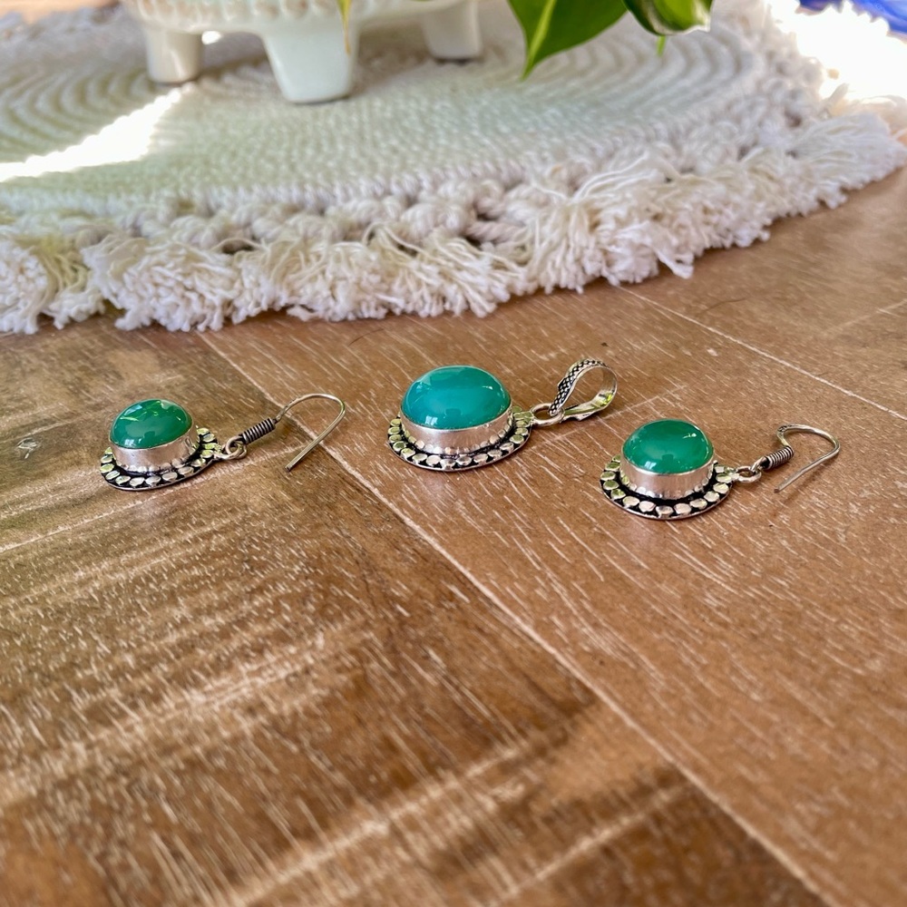 Green Aventurine Pendant & Earrings Set in .925 Sterling Silver